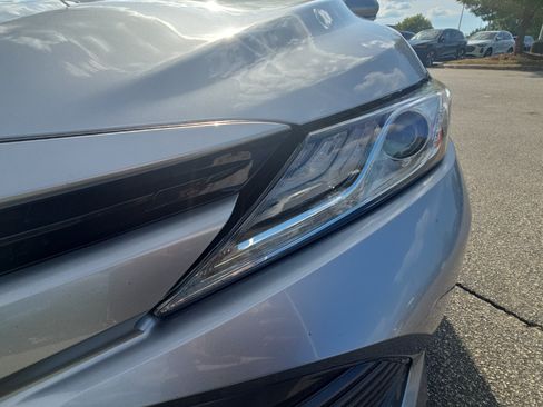 Used 2020 Toyota Camry XLE w/ Sunroof Package FWD image 29