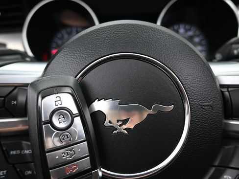 Used 2022 Ford Mustang Premium RWD image 40