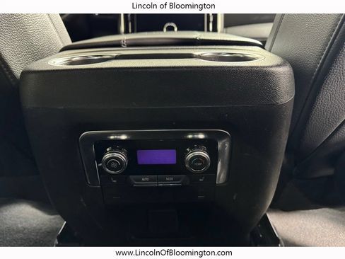 Used 2025 GMC Yukon Denali AWD/4WD image 22