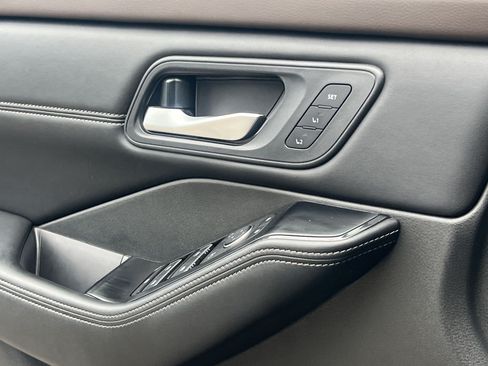 Certified 2023 Nissan Rogue SL AWD/4WD image 17