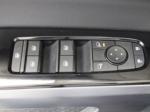 New 2026 Nissan Pathfinder SL FWD image 16
