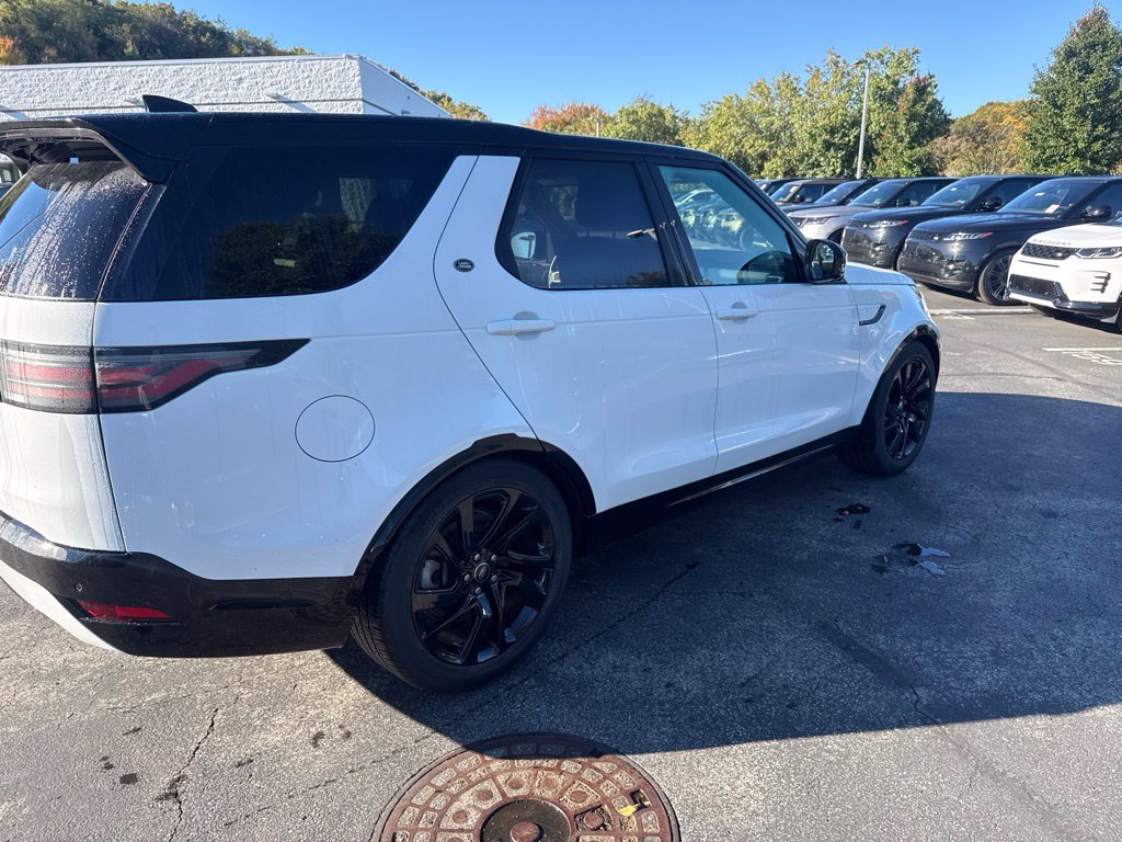 Used 2023 Land Rover Discovery S R-Dynamic AWD/4WD image 4
