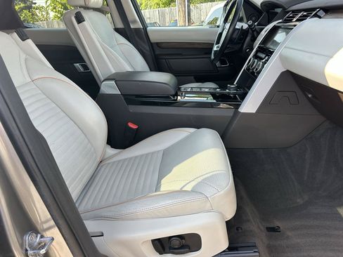 Used 2018 Land Rover Discovery HSE Luxury AWD/4WD image 8