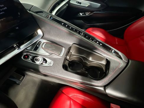 Used 2021 Chevrolet Corvette Stingray Coupe w/ 1LT RWD image 25