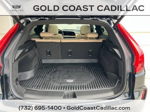 Certified 2024 Cadillac XT4 Luxury w/ Cold Weather Package FWD image 11