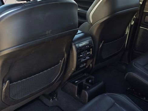 Used 2022 Jeep Grand Cherokee L Overland w/ Luxury Tech Group IV image 29