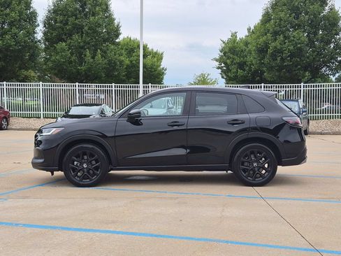 Certified 2025 Honda HR-V Sport image 10