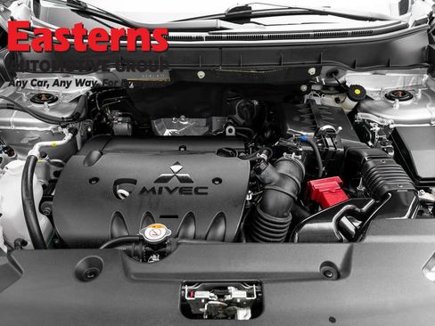 Used 2025 Mitsubishi Outlander Sport SE AWD/4WD image 7