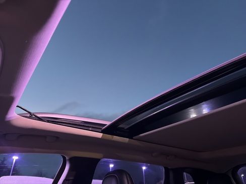 Used 2018 Jeep Cherokee Trailhawk w/ Quick Order Package 27L image 13