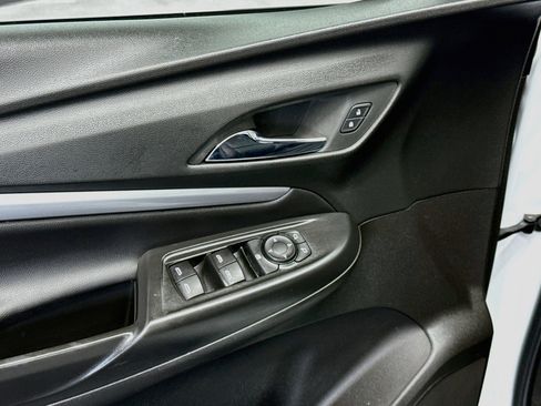 Used 2023 Chevrolet Bolt EUV LT w/ Convenience Package FWD image 15