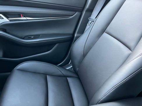 Certified 2025 MAZDA MAZDA3 2.5 Turbo Sedan w/Premium Plus image 31