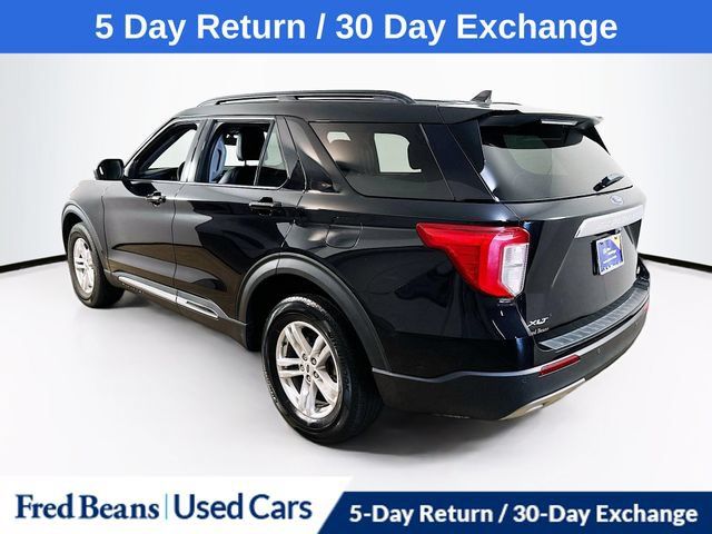 Used 2023 Ford Explorer XLT w/ Equipment Group 202A AWD/4WD image 7