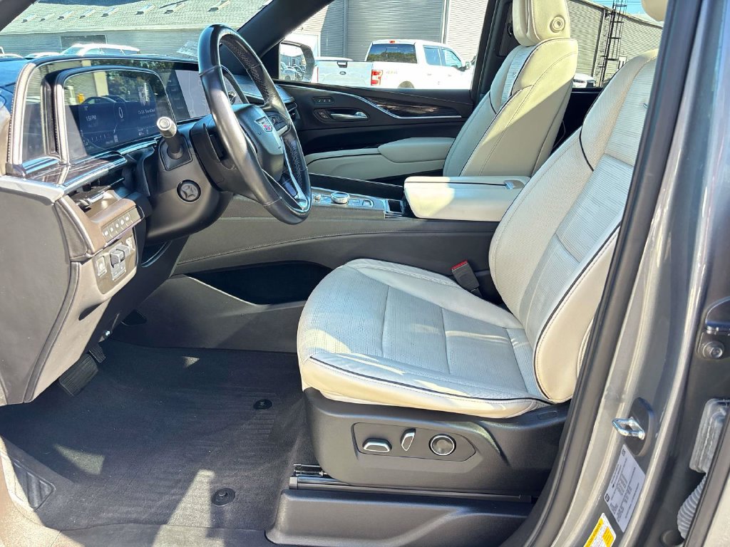 Used 2021 Cadillac Escalade Sport AWD/4WD image 9
