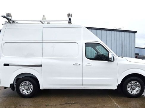 Used 2016 Nissan NV 2500 SL w/ Technology Package image 4