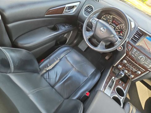 Used 2015 Nissan Pathfinder SL w/ SL Tech Package FWD image 18