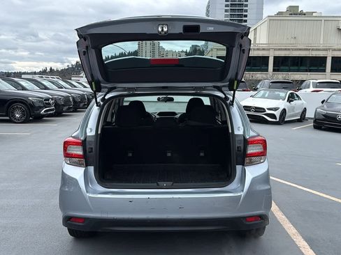 Used 2018 Subaru Impreza 2.0i Premium image 8