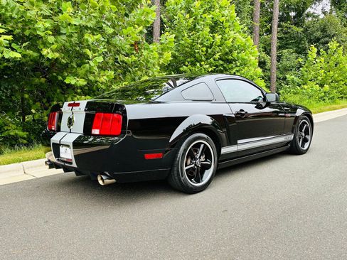 Used 2007 Ford Mustang GT RWD image 3