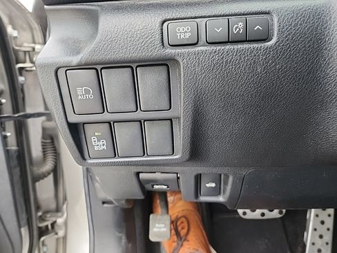 Used 2018 Lexus IS 350 F Sport w/ F Sport Package image 17