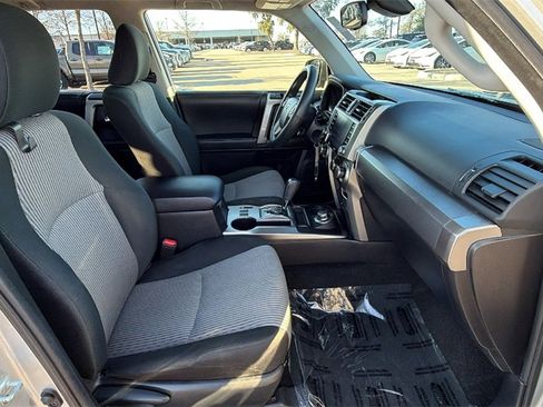 Used 2020 Toyota 4Runner SR5 image 46