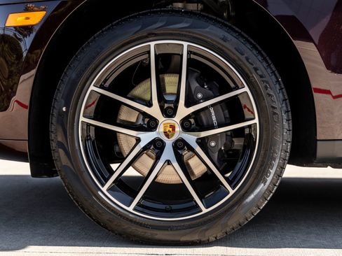 Certified 2026 Porsche Macan AWD/4WD image 13