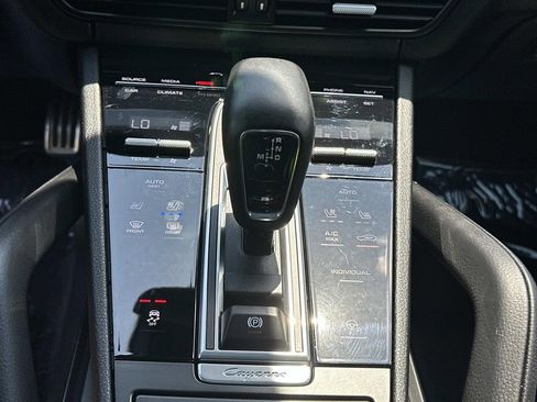 Used 2020 Porsche Cayenne S AWD/4WD image 15