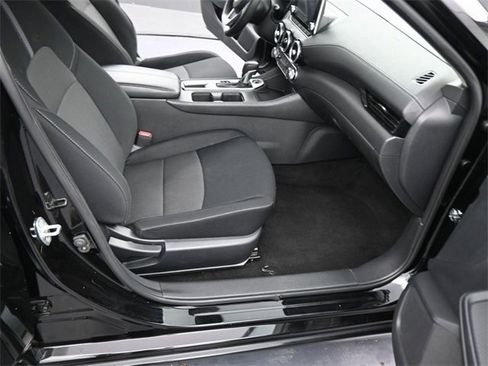 Used 2023 Nissan Sentra SV image 12