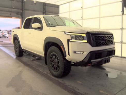 Used 2022 Nissan Frontier PRO-4X w/ Pro-4X Premium Package AWD/4WD image 10