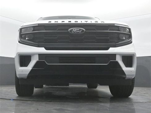 New 2025 Ford Expedition Platinum w/ Stealth Performance Package image 18