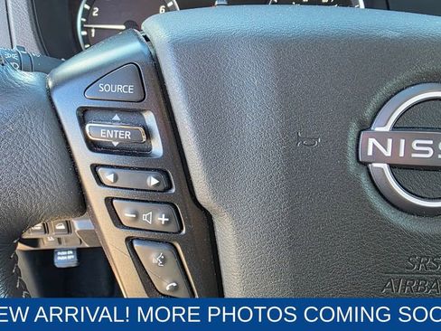 Used 2022 Nissan Frontier SV w/ SV Premium Package image 16