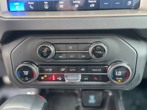 Used 2025 Ford Bronco Outer Banks image 16