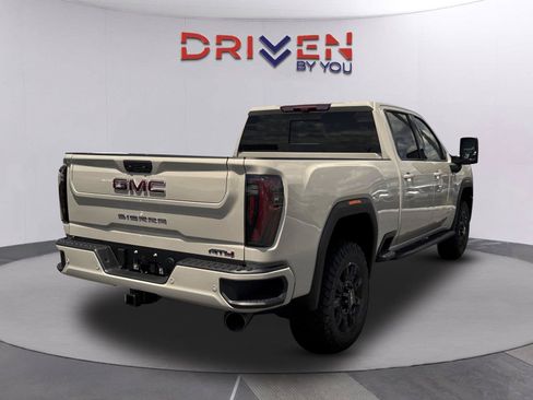 New 2026 GMC Sierra 2500 AT4 w/ AT4 Premium Plus Package AWD/4WD image 4