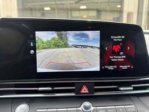 Used 2026 Hyundai Elantra Limited FWD image 21