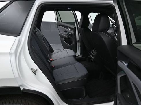 New 2026 Volkswagen Tiguan SE R-Line AWD/4WD image 13