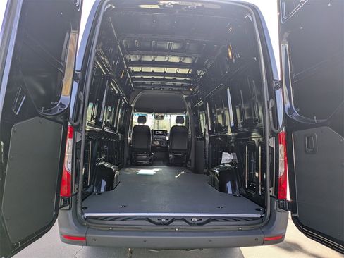 Certified 2024 Mercedes-Benz Sprinter 2500 image 10