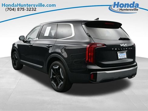 Used 2023 Kia Telluride S FWD image 6