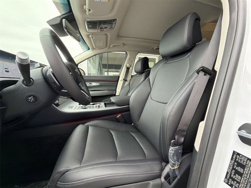 New 2026 Genesis GV70 2.5T Select image 13