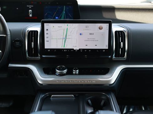 Used 2025 Ford Expedition Platinum w/ Driver's Package image 27