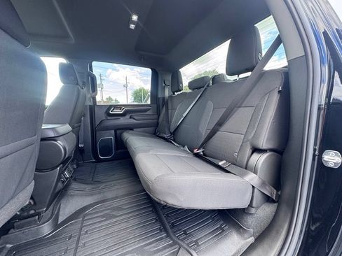 Used 2026 GMC Sierra 2500 SLE w/ SLE Value Package; AWD/4WD image 17
