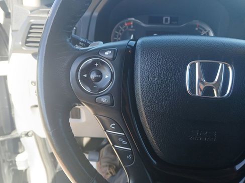 Used 2017 Honda Pilot Touring image 24