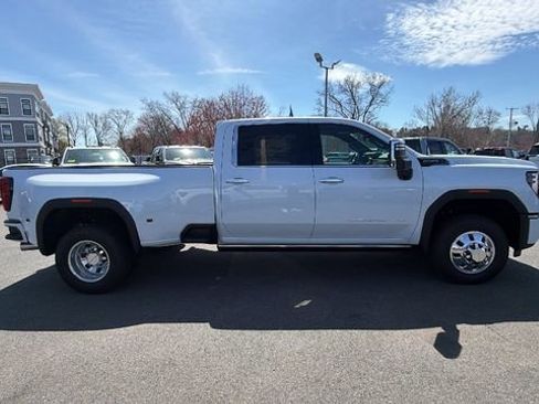 New 2026 GMC Sierra 3500 Denali Ultimate AWD/4WD image 8