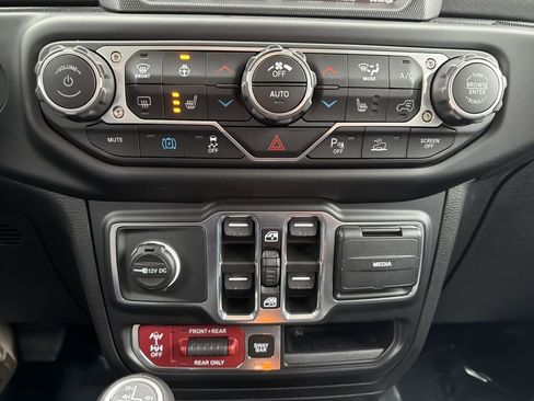 Used 2022 Jeep Wrangler Unlimited Rubicon 4xe w/ Cold Weather Group image 26