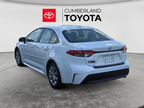Used 2023 Toyota Corolla LE w/ Carpet Mat Package (TMS) FWD image 3