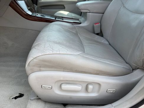 Used 2011 Toyota Avalon Limited FWD image 11