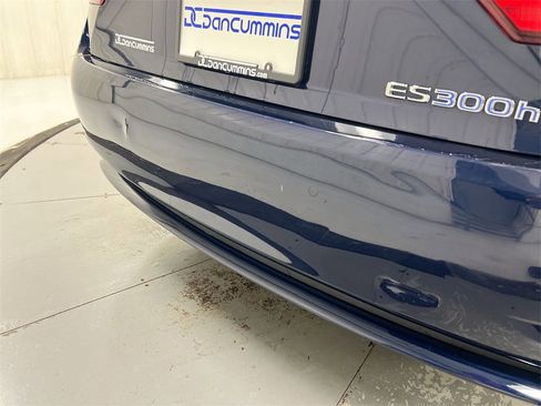 Used 2014 Lexus ES 300h image 29