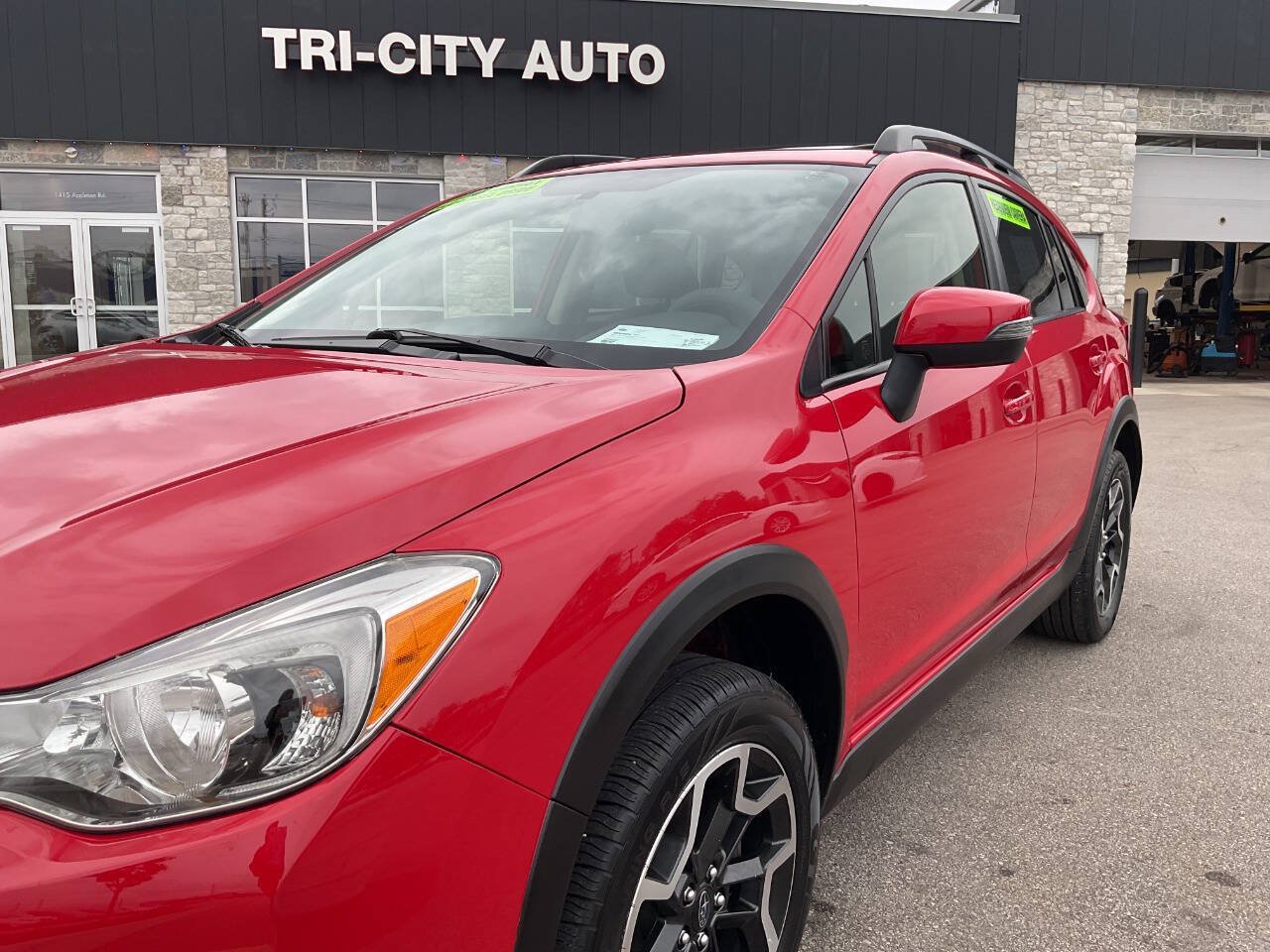 Used 2016 Subaru Crosstrek 2.0i Premium w/ Special Edition AWD/4WD image 2