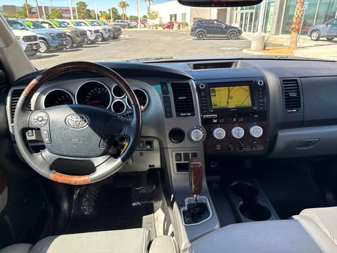 Used 2011 Toyota Tundra Limited w/ Platinum Pkg RWD image 18