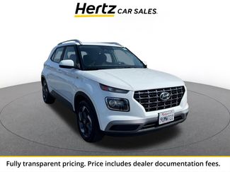 Used 2025 Hyundai Venue SEL FWD video 1