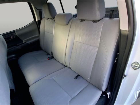 Used 2019 Toyota Tacoma SR AWD/4WD image 20