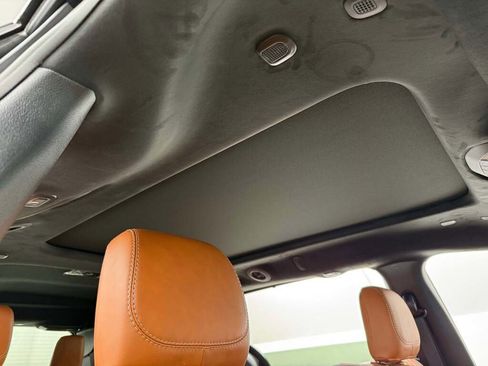 New 2026 Chrysler Pacifica Pinnacle image 37