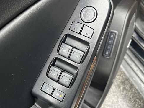 Used 2016 Chevrolet Tahoe LT image 14